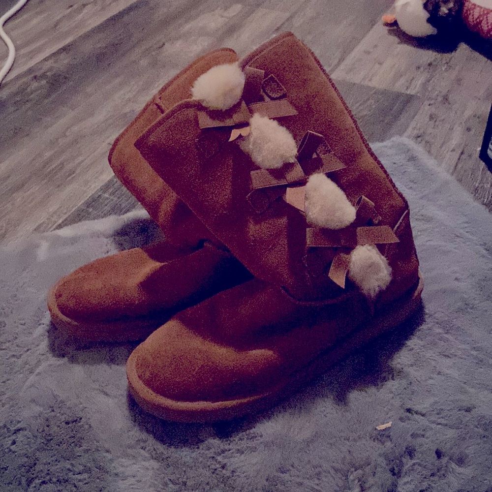 Kool Aburra fuzzy boots, size 10, super soft and super comfy